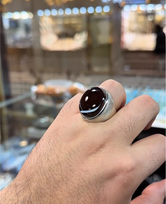 100% Original Antique Aqeeq Brown VIP Ring Most Demanded