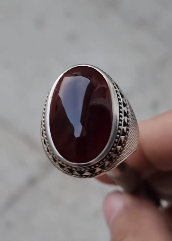 100% Original Antique Aqeeq Brown VIP Ring Most Demanded